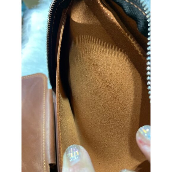 Brown Leather Zipper Travel Organizer With NH Logo - Picture 4 of 8